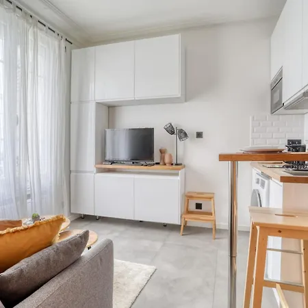 Apartament Tour Eiffel Trocadero 2pers Wifi Paryż